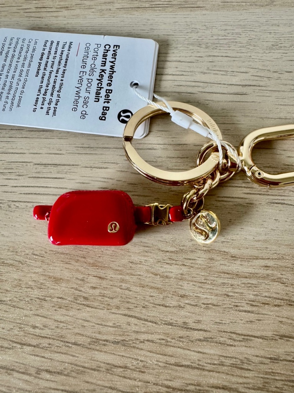 Lululemon Everywhere Belt Bag Red Charm Keychain Keyfob NWT Bag attachment NEW - Picture 5 of 6